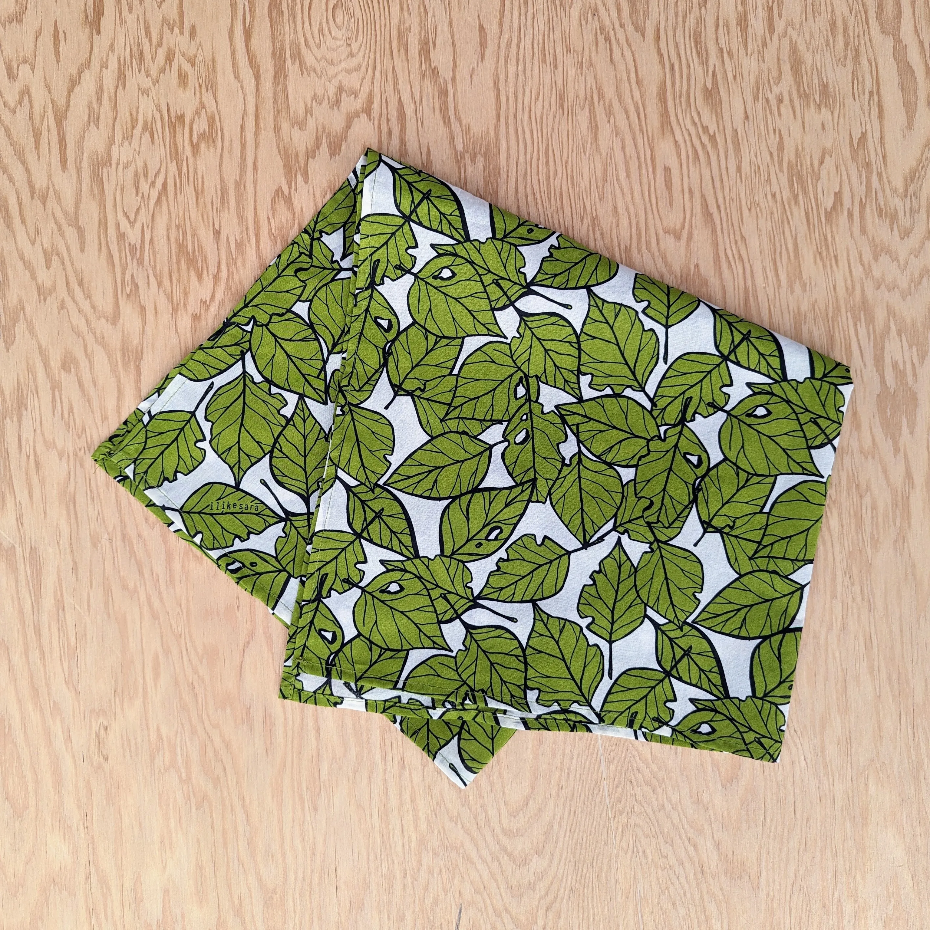 bandana | leaf litter